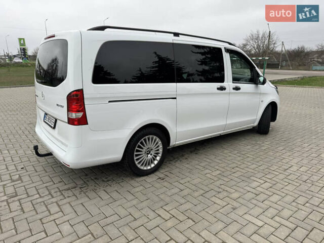 Белый Мерседес Вито, объемом двигателя 2.14 л и пробегом 244 тыс. км за 23000 $, фото 4 на Automoto.ua