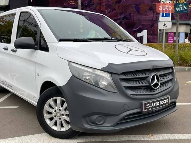 Белый Мерседес Вито, объемом двигателя 1.6 л и пробегом 244 тыс. км за 14490 $, фото 1 на Automoto.ua