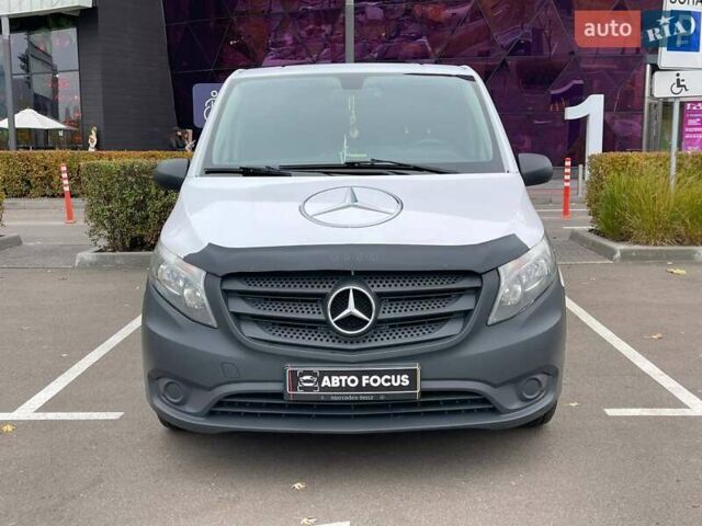 Белый Мерседес Вито, объемом двигателя 1.6 л и пробегом 244 тыс. км за 14490 $, фото 2 на Automoto.ua