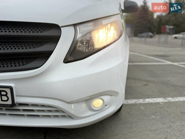 Белый Мерседес Вито, объемом двигателя 1.6 л и пробегом 117 тыс. км за 23500 $, фото 8 на Automoto.ua