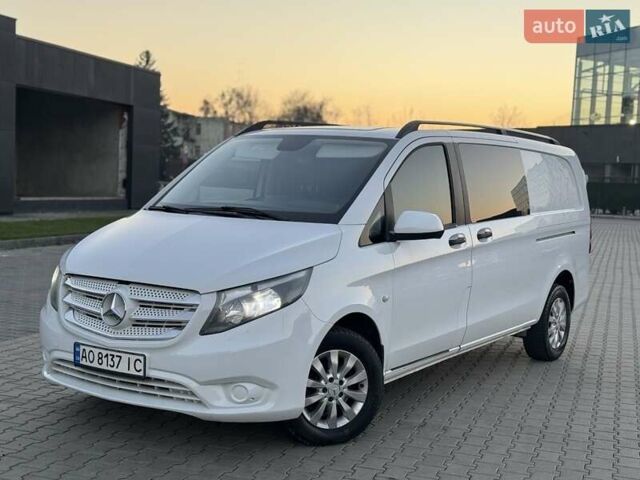 Білий Мерседес Віто, об'ємом двигуна 1.6 л та пробігом 305 тис. км за 13500 $, фото 2 на Automoto.ua