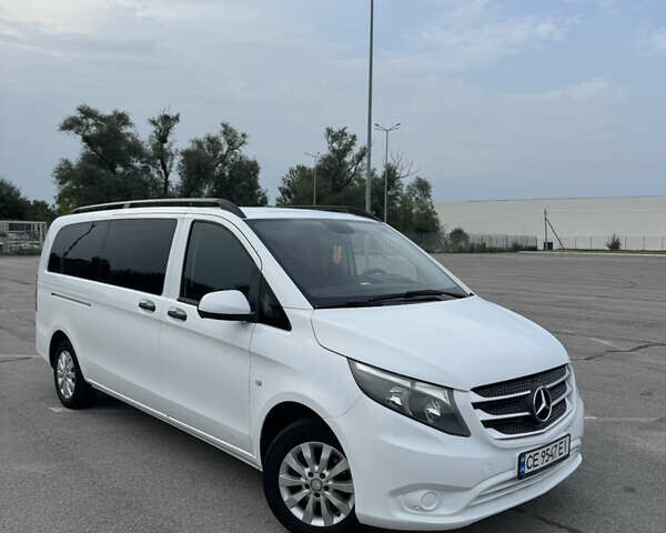Белый Мерседес Вито, объемом двигателя 2.2 л и пробегом 232 тыс. км за 17800 $, фото 1 на Automoto.ua