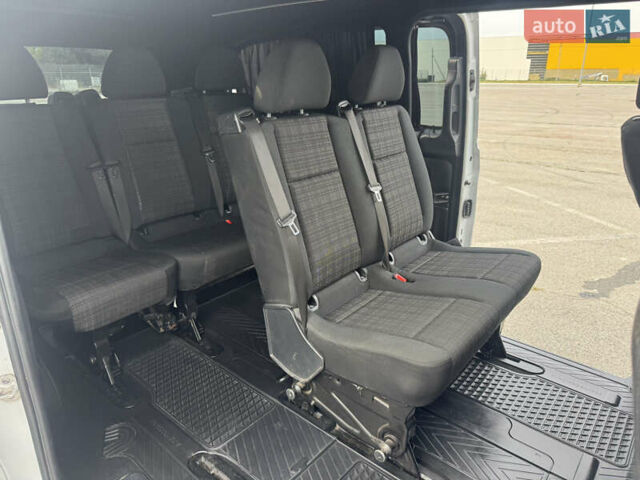 Белый Мерседес Вито, объемом двигателя 2.2 л и пробегом 232 тыс. км за 17800 $, фото 19 на Automoto.ua