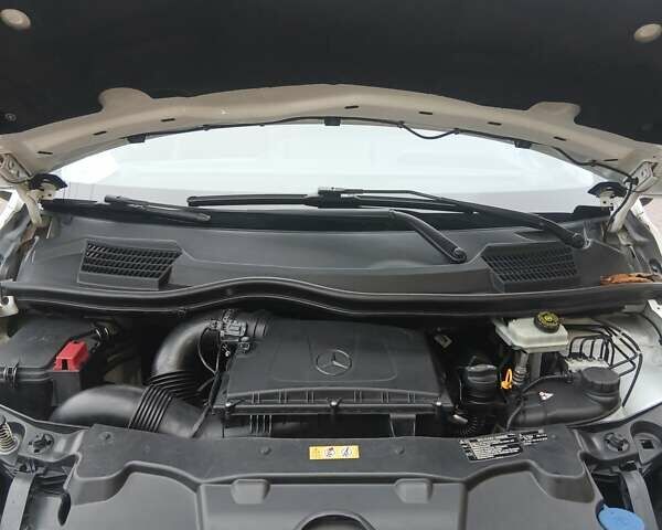 Белый Мерседес Вито, объемом двигателя 2.14 л и пробегом 378 тыс. км за 18500 $, фото 17 на Automoto.ua