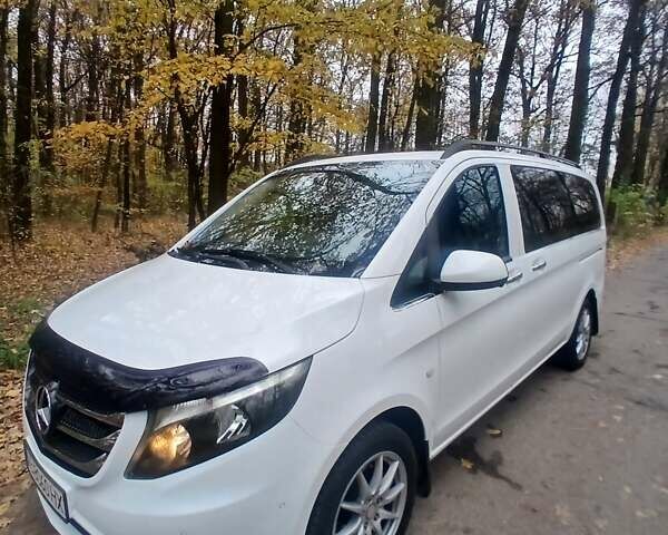 Белый Мерседес Вито, объемом двигателя 2.14 л и пробегом 378 тыс. км за 18500 $, фото 6 на Automoto.ua