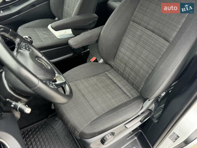 Белый Мерседес Вито, объемом двигателя 1.6 л и пробегом 117 тыс. км за 23500 $, фото 21 на Automoto.ua