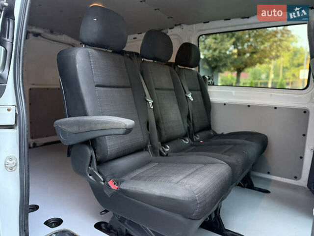 Белый Мерседес Вито, объемом двигателя 2.14 л и пробегом 464 тыс. км за 14990 $, фото 19 на Automoto.ua