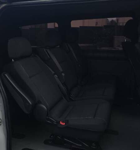 Белый Мерседес Вито, объемом двигателя 2.14 л и пробегом 254 тыс. км за 22204 $, фото 24 на Automoto.ua