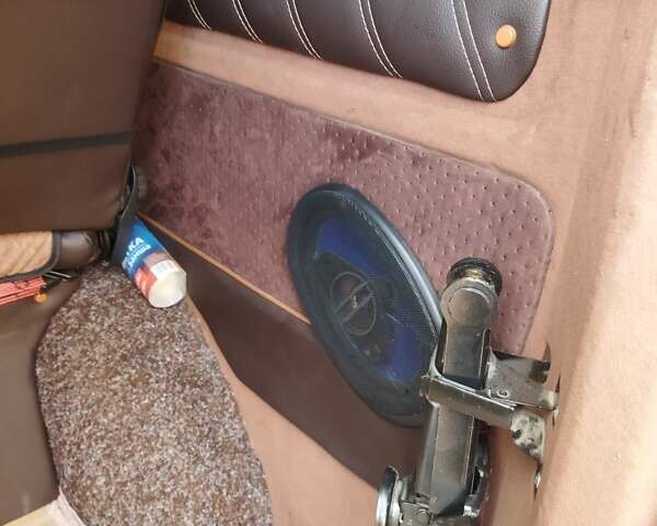 Белый Мерседес Вито, объемом двигателя 2.14 л и пробегом 285 тыс. км за 21500 $, фото 26 на Automoto.ua