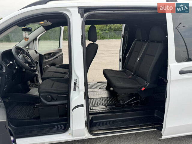 Белый Мерседес Вито, объемом двигателя 2.2 л и пробегом 232 тыс. км за 17800 $, фото 14 на Automoto.ua