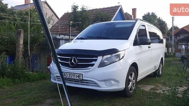 Белый Мерседес Вито, объемом двигателя 2.14 л и пробегом 300 тыс. км за 16500 $, фото 10 на Automoto.ua