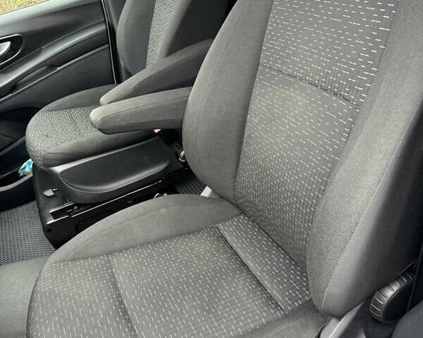 Белый Мерседес Вито, объемом двигателя 2.14 л и пробегом 244 тыс. км за 23000 $, фото 23 на Automoto.ua