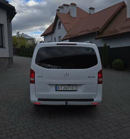 Белый Мерседес Вито, объемом двигателя 2.14 л и пробегом 254 тыс. км за 22204 $, фото 3 на Automoto.ua