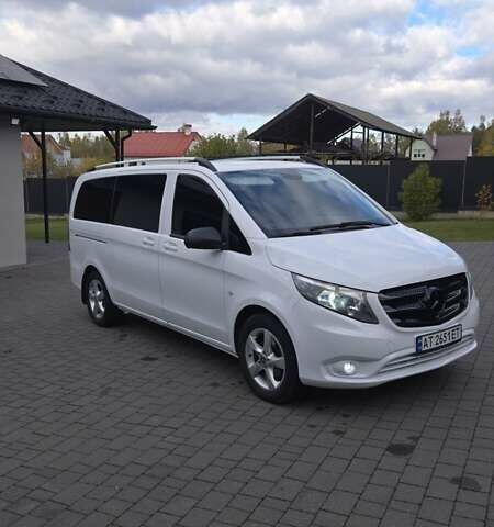 Белый Мерседес Вито, объемом двигателя 2.14 л и пробегом 254 тыс. км за 22204 $, фото 4 на Automoto.ua