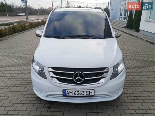 Белый Мерседес Вито, объемом двигателя 2.14 л и пробегом 242 тыс. км за 17900 $, фото 1 на Automoto.ua