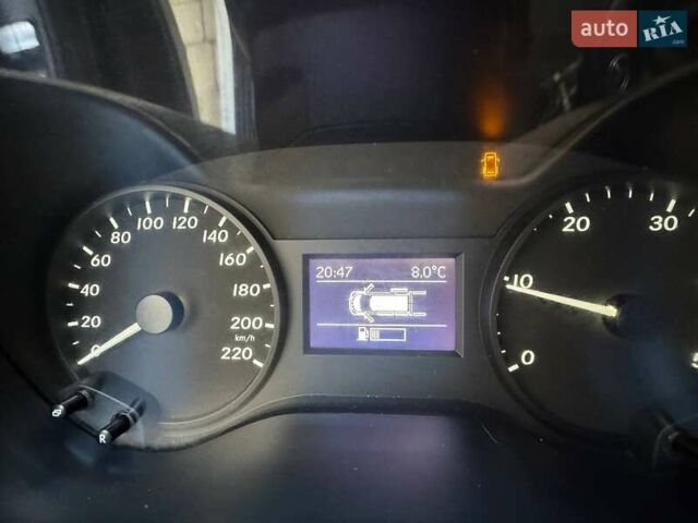 Белый Мерседес Вито, объемом двигателя 1.6 л и пробегом 250 тыс. км за 13000 $, фото 2 на Automoto.ua