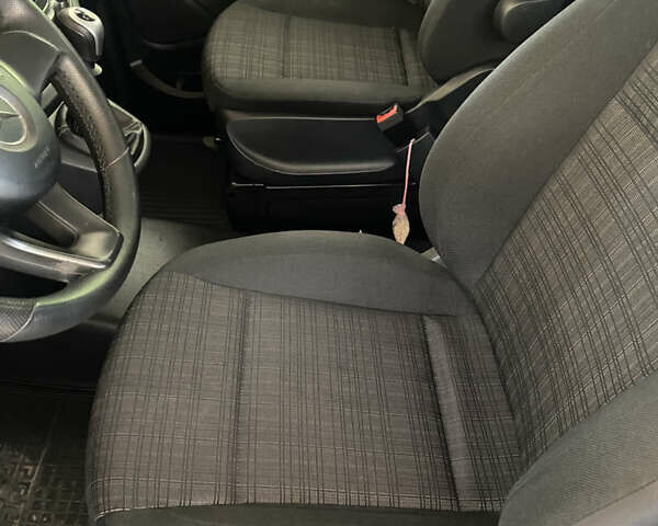 Белый Мерседес Вито, объемом двигателя 2.2 л и пробегом 275 тыс. км за 19900 $, фото 34 на Automoto.ua