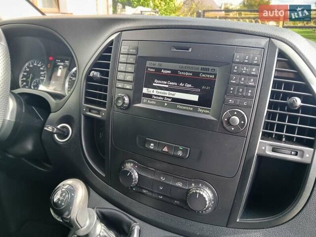 Белый Мерседес Вито, объемом двигателя 2.14 л и пробегом 242 тыс. км за 17900 $, фото 20 на Automoto.ua