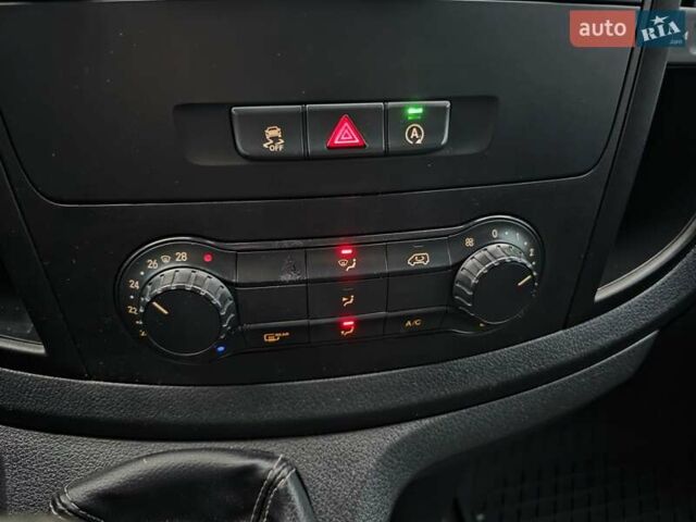 Белый Мерседес Вито, объемом двигателя 2.2 л и пробегом 242 тыс. км за 16777 $, фото 21 на Automoto.ua