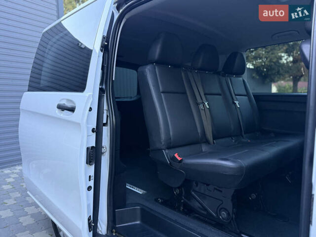 Белый Мерседес Вито, объемом двигателя 2.14 л и пробегом 265 тыс. км за 23800 $, фото 19 на Automoto.ua