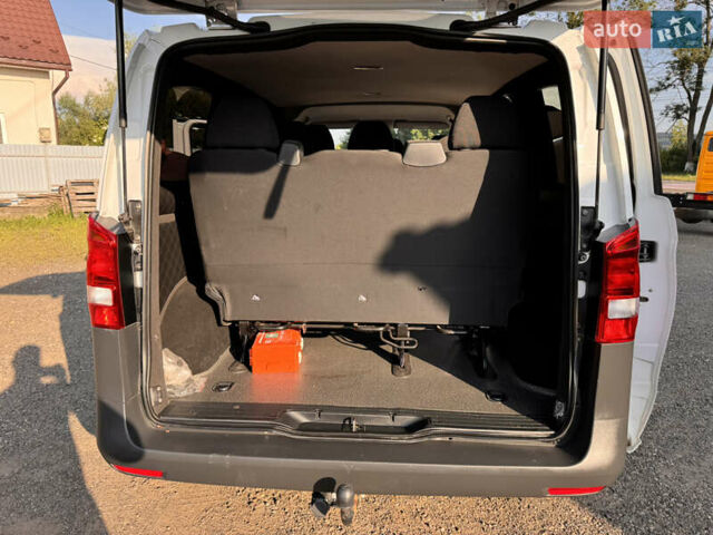 Білий Мерседес Віто, об'ємом двигуна 1.6 л та пробігом 93 тис. км за 21200 $, фото 19 на Automoto.ua