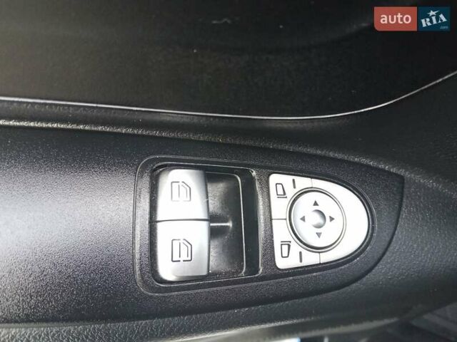 Белый Мерседес Вито, объемом двигателя 2.14 л и пробегом 242 тыс. км за 17900 $, фото 14 на Automoto.ua