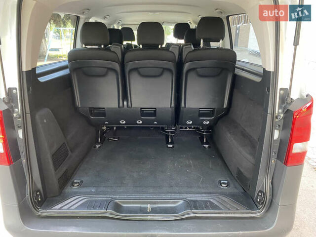 Белый Мерседес Вито, объемом двигателя 2.2 л и пробегом 275 тыс. км за 19900 $, фото 23 на Automoto.ua