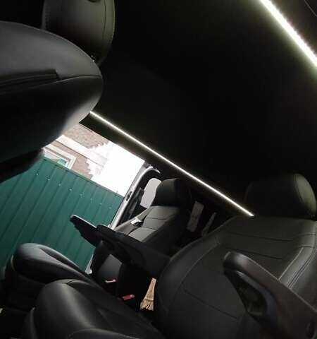 Белый Мерседес Вито, объемом двигателя 2.1 л и пробегом 156 тыс. км за 26000 $, фото 12 на Automoto.ua