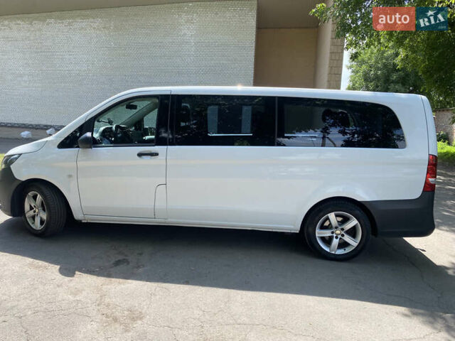 Мерседес Вито 2016 в Умани на Automoto.ua Белый Мерседес Вито, объемом двигателя 2.14 л и пробегом 272 тыс. км за 20900 $, фото 3 на Automoto.ua