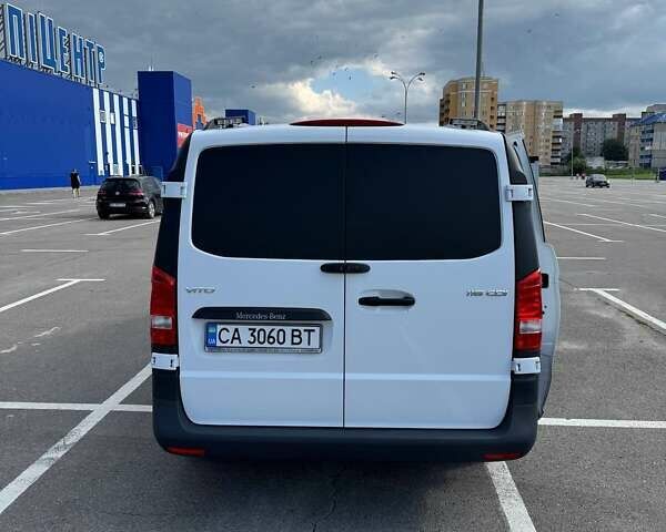 Белый Мерседес Вито, объемом двигателя 2.14 л и пробегом 133 тыс. км за 21000 $, фото 12 на Automoto.ua