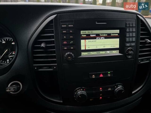 Белый Мерседес Вито, объемом двигателя 2.2 л и пробегом 242 тыс. км за 16777 $, фото 20 на Automoto.ua