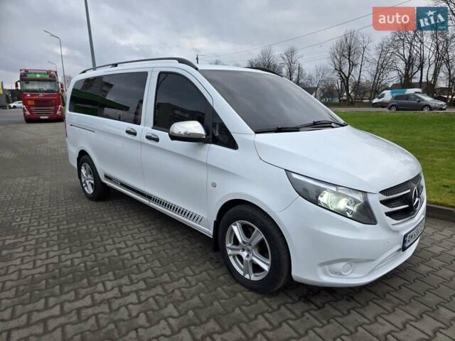 Белый Мерседес Вито, объемом двигателя 2.2 л и пробегом 242 тыс. км за 16777 $, фото 6 на Automoto.ua