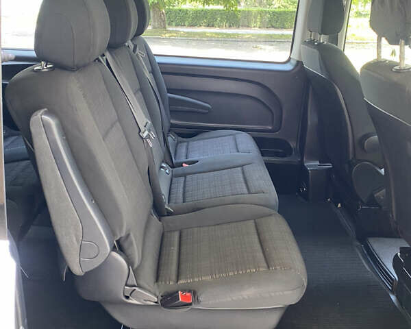 Белый Мерседес Вито, объемом двигателя 2.2 л и пробегом 275 тыс. км за 19900 $, фото 30 на Automoto.ua