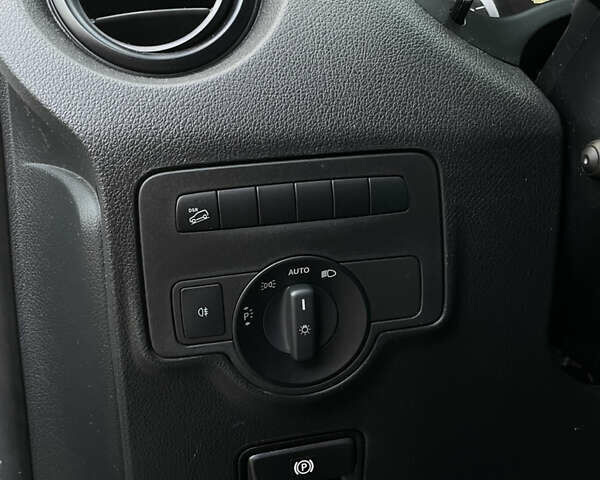 Белый Мерседес Вито, объемом двигателя 2.14 л и пробегом 161 тыс. км за 28500 $, фото 9 на Automoto.ua