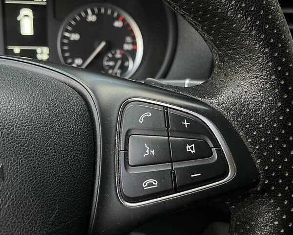 Белый Мерседес Вито, объемом двигателя 2.14 л и пробегом 161 тыс. км за 28500 $, фото 12 на Automoto.ua