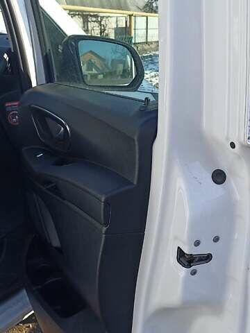 Белый Мерседес Вито, объемом двигателя 2.14 л и пробегом 190 тыс. км за 14500 $, фото 26 на Automoto.ua