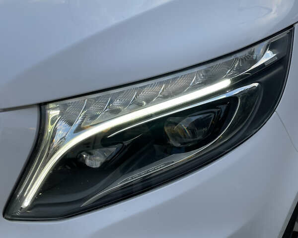 Белый Мерседес Вито, объемом двигателя 2.14 л и пробегом 161 тыс. км за 28500 $, фото 5 на Automoto.ua