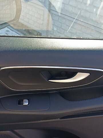 Белый Мерседес Вито, объемом двигателя 2.14 л и пробегом 190 тыс. км за 14500 $, фото 9 на Automoto.ua