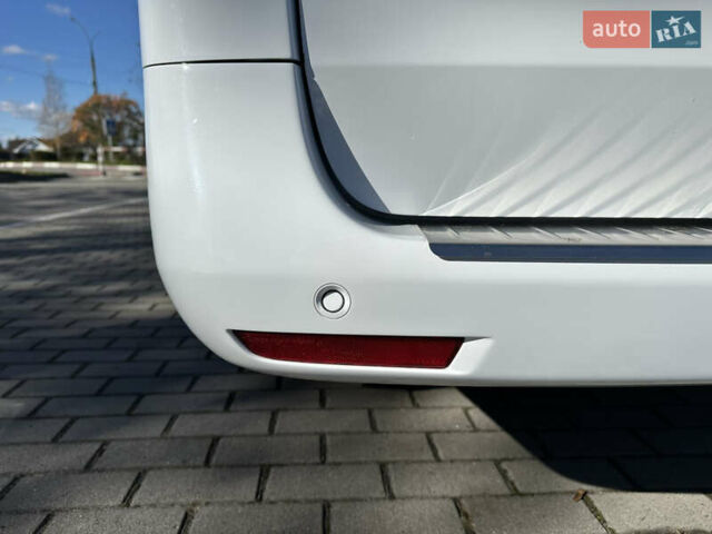 Мерседес Вито 2017 в Коломые на Automoto.ua Белый Мерседес Вито, объемом двигателя 2.14 л и пробегом 185 тыс. км за 29900 $, фото 12 на Automoto.ua