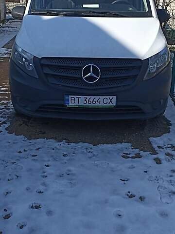 Белый Мерседес Вито, объемом двигателя 2.14 л и пробегом 190 тыс. км за 14500 $, фото 21 на Automoto.ua