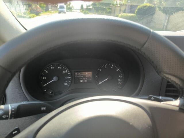 Белый Мерседес Вито, объемом двигателя 2 л и пробегом 175 тыс. км за 24200 $, фото 1 на Automoto.ua