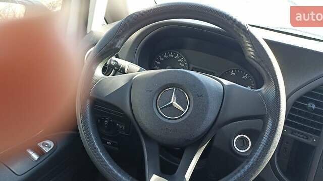 Белый Мерседес Вито, объемом двигателя 2.14 л и пробегом 190 тыс. км за 14500 $, фото 29 на Automoto.ua