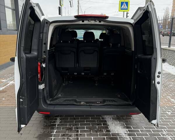 Білий Мерседес Віто, об'ємом двигуна 2.14 л та пробігом 335 тис. км за 16800 $, фото 51 на Automoto.ua