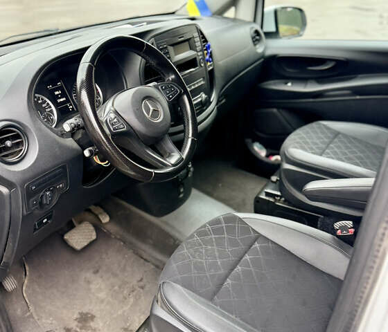 Білий Мерседес Віто, об'ємом двигуна 2.14 л та пробігом 274 тис. км за 19700 $, фото 23 на Automoto.ua