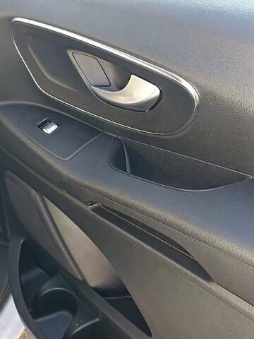 Белый Мерседес Вито, объемом двигателя 2.14 л и пробегом 190 тыс. км за 14500 $, фото 27 на Automoto.ua