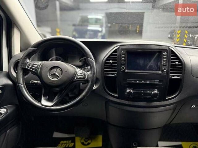 Білий Мерседес Віто, об'ємом двигуна 2.14 л та пробігом 220 тис. км за 25900 $, фото 13 на Automoto.ua
