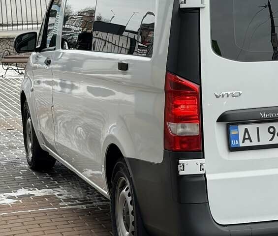 Білий Мерседес Віто, об'ємом двигуна 2.14 л та пробігом 335 тис. км за 16800 $, фото 28 на Automoto.ua