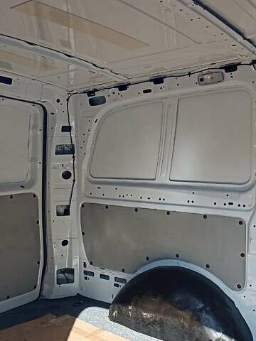 Белый Мерседес Вито, объемом двигателя 2.14 л и пробегом 190 тыс. км за 14500 $, фото 10 на Automoto.ua