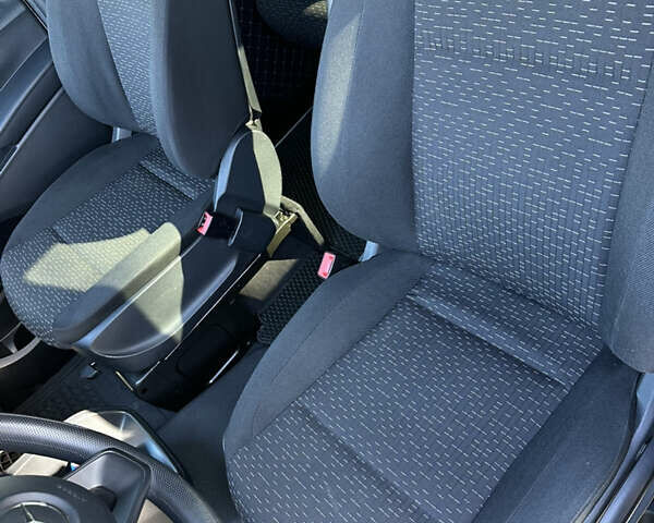 Мерседес Вито 2017 в Коломые на Automoto.ua Белый Мерседес Вито, объемом двигателя 2.14 л и пробегом 185 тыс. км за 29900 $, фото 26 на Automoto.ua