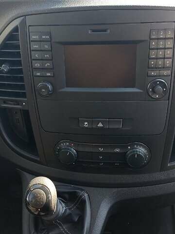 Белый Мерседес Вито, объемом двигателя 2.14 л и пробегом 190 тыс. км за 14500 $, фото 15 на Automoto.ua